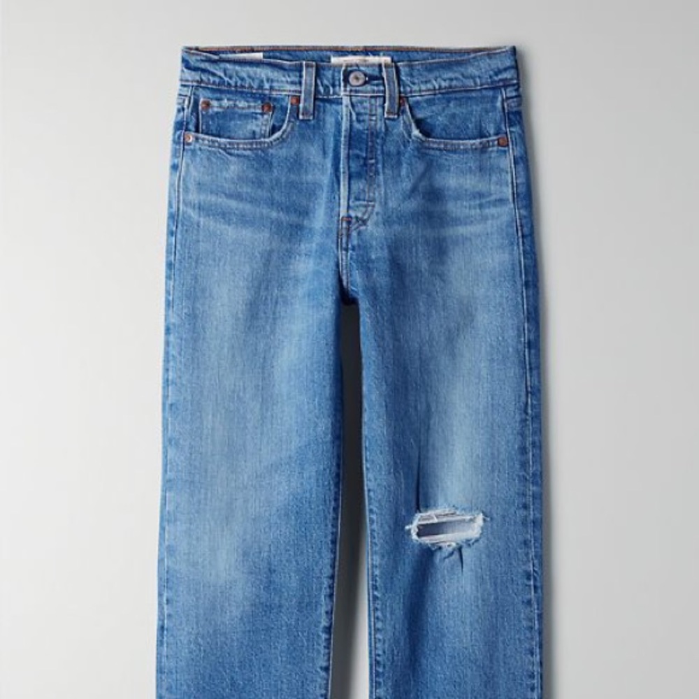 NWOT Wedgie Straight Levi’s